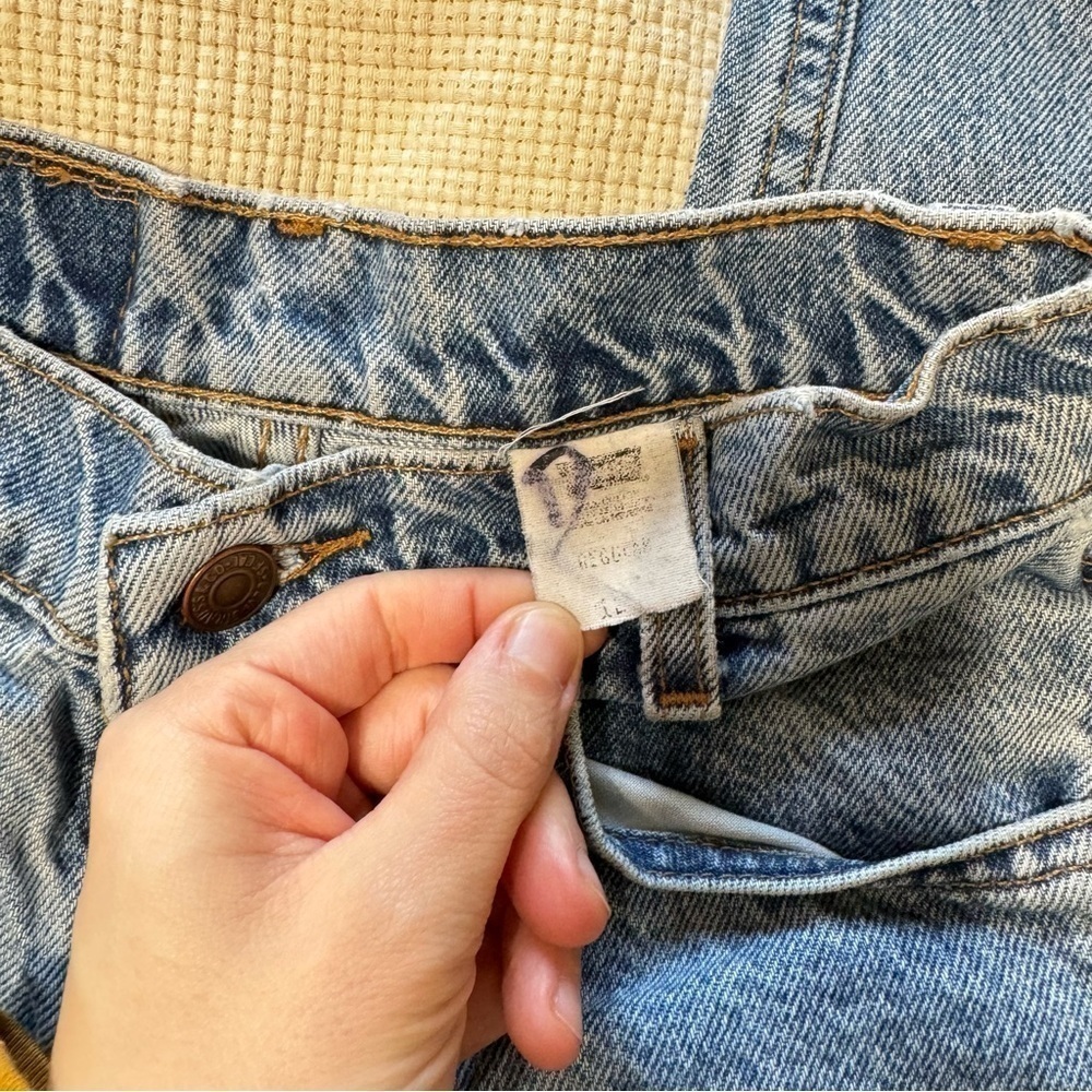 Vintage Orange Tab Levi’s Light Wash Tapered Leg High Rise 24 inch Waist - Picture 5 of 11